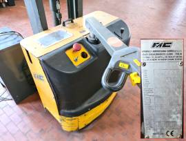 CARRELLO ELEVATORE GUIDA A TIMONE USATO 