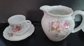 Antico Servizio Caffe Vecchia GINORI fine '800 da sei tazze con lattiera , decoro di fiorellini poli
