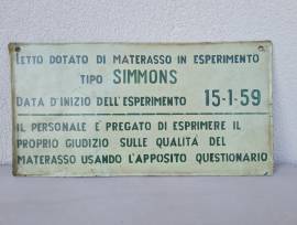 Antico Raro Cartello in   latta  di metallo , dipinto a mano  in ottime condizioni come da foto ,dim