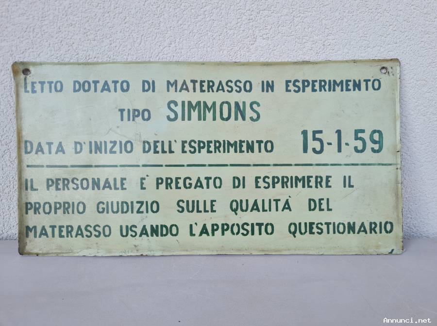 Antico Raro Cartello in latta di metallo , dipinto a mano in ottime condizioni come da foto ,dim