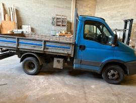 Furgone cassonato Iveco Daily 35C10
