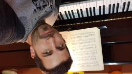INSEGNANTE DI FISARMONICA - PIANOFORTE 