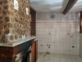 San potito ultra (AV) Casa con giardino box e depositi
