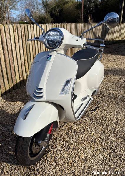 PIAGGIO VESPA SUPER GTS 300 2020