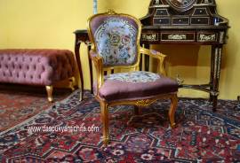 Poltrona con braccioli dorata stile Luigi XV