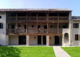 Tettoie e pompeiane in legno antico originale di recupero
