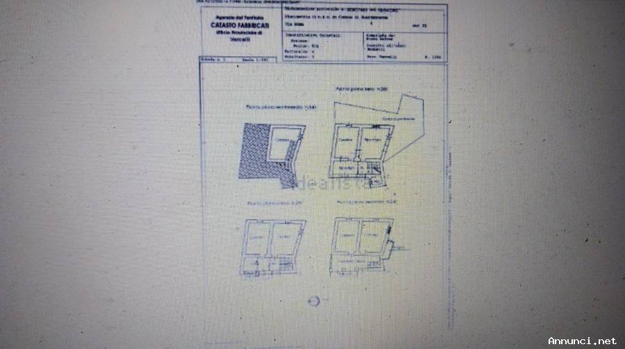 Casa indipendente in vendita in via Roma, 21 Guardabosone