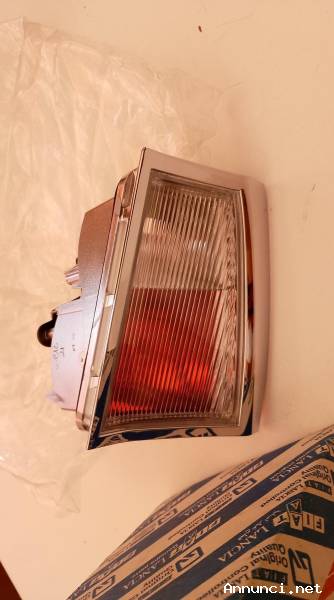 FANALE POSTERIORE SX LANCIA THESIS 60683909
