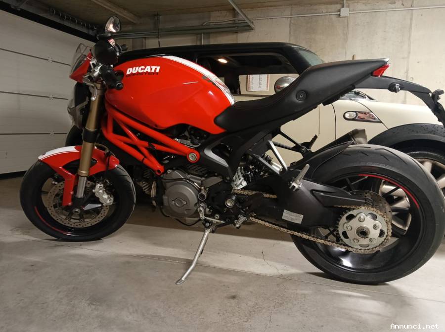 DUCATI 1100 VENDO 6900 EURO