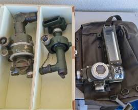 Trittico collezione  puntatori preriscopi mlitari composta da : Puntatore  Periscopio Goniometro    