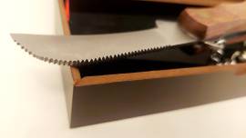 Coltellino chiudibile con manico in legno, spazzolino e gancetto per funghi marchio Keen Blades