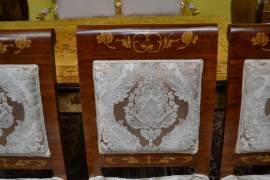 Sei sedie-poltrone stile olandese in tessuto chiaro