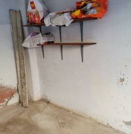 Affittasi Garage Zona Colline - LI