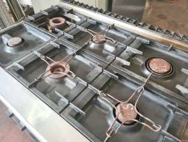 CUCINA PROFESSIONALE A 6 FUOCHI INOX USATA  