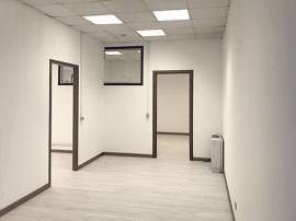 Affittasi magazzino mq. 100 Complesso ATLANTIC BUSINESS CENTER