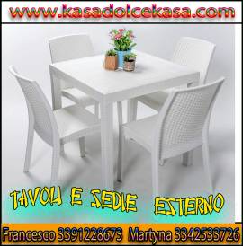 Tavolo e 4 sedie per arredo Giardino