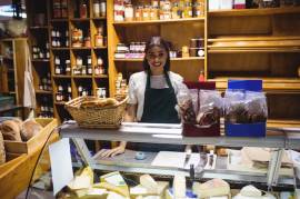 PANIFICIO TRASFORMABILE IN GASTRONOMUIA, PAN CAFFE',  ETC..... PROPONIAMO  UN  BEL PANIFICIO  PRODUZ