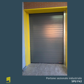 Portone industriale Hörmann SPU F42 2 m x 3 m Portone industriale Hörmann SPU F42 2 m x 3 m