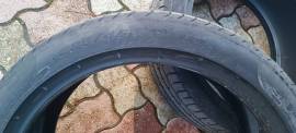 Vendesi n. 2 gomme da strada estive usate Pirelli Pzero 225/45 R19 W92 Run Flat 