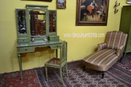 Toiletta con sedia stile Luigi XVI laccata verde salvia anni 50