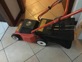 Vendo RASAERBA elettrico nuovo professionale di marca causa inutilizzo 