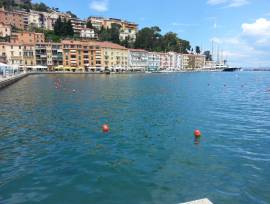 APPARTAMENTO LUMINOSO A PORTO SANTO STEFANO(Argentario)SPIAGGIAsotto casaCON VISTA MARE INCANTEVOLE 