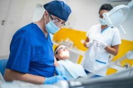 IMPIANTI DENTALI IN 72 ORE, DEFINITIVI E ALLA PORTATA DI TUTTI