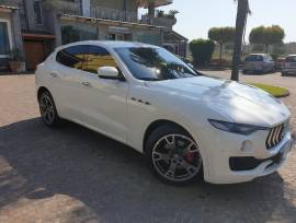 NOLEGGIO MASERATI LEVANTE PER CERIMONIE ED EVENTI