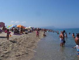 San Ferdinando (R.C.) via 16 Luglio  di fronte alle Isole Eolie e a pochi km da Capo Vaticano,Tropea