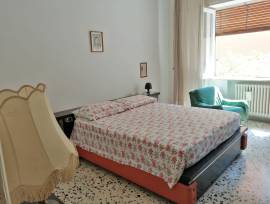 Appartamento/camere in  Salerno città, in affitto per brevi periodi, adiacente al mare