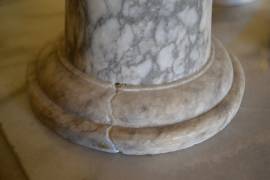 Antica alzata con vaso in alabastro del XX secolo
