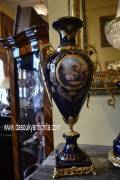 Orologio con coppia di vasi in porcellana blu cobalto