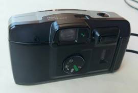 Macchina fotografica Canon Prima Zoom Shot compatta formato 35mm.come nuova