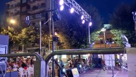 Noleggio casse, luci LED e microfoni per feste, matrimoni ed eventi