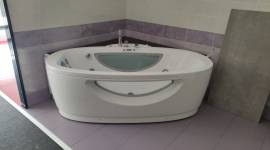 Vasche varie tipologie, box doccia, set idromassaggio e sauna Teuco