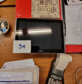 ARREDO UFFICI E MACCHINE DA UFFICIO