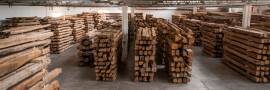 Travi e materiali antichi per strutture e design 