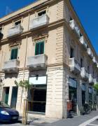 Affittasi Centralissimo Signorrile Trilocale/cottura arredato