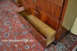 Antico comò con piano di scrittura stile Biedermeier