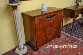 Antico comò con piano di scrittura stile Biedermeier