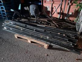 Container, arredo negozio smontato e macchine da ufficio