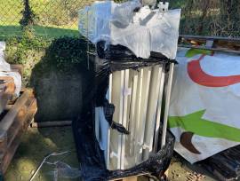 Arredo negozio smontato e macchine da ufficio