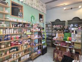 Cedi Attività Storica di Erboristeria in Napoli
