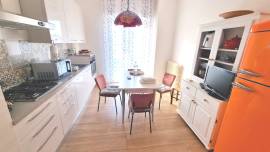 Riccione zona Punta de l'Est Appartamento 3 camere 2 bagni cucina abitabile e sala