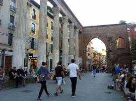 NEGOZIO IN CORSO DI PORTA TICINESE   55  MQ   CON SOPPALCO