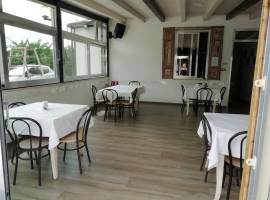 Vendesi Locale Pizzeria Ristorante – Locale Ampio con Spazio Esterno