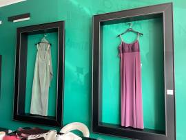 Stock capi di abbigliamento e arredo negozio