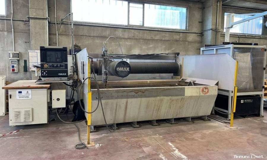 Waterjet di precisione Omax Modello 55100