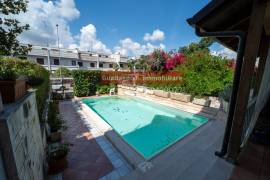 LECCE CITTÀ IN VENDITA VILLA CON PISCINA 