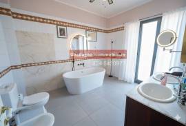 LECCE CITTÀ IN VENDITA VILLA CON PISCINA LECCE CITTÀ IN VENDITA VILLA CON PISCINA